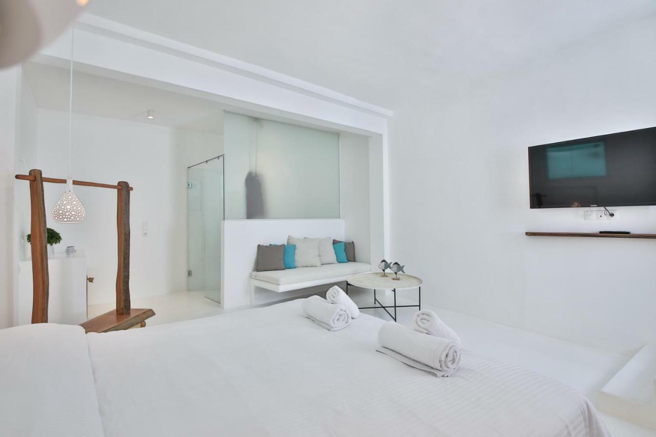 Arktos White Guest house